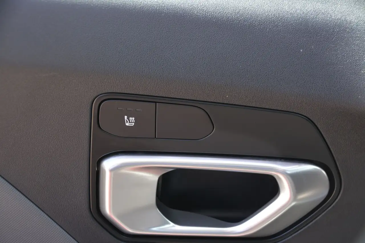 Kia K4 снимка Kia K4