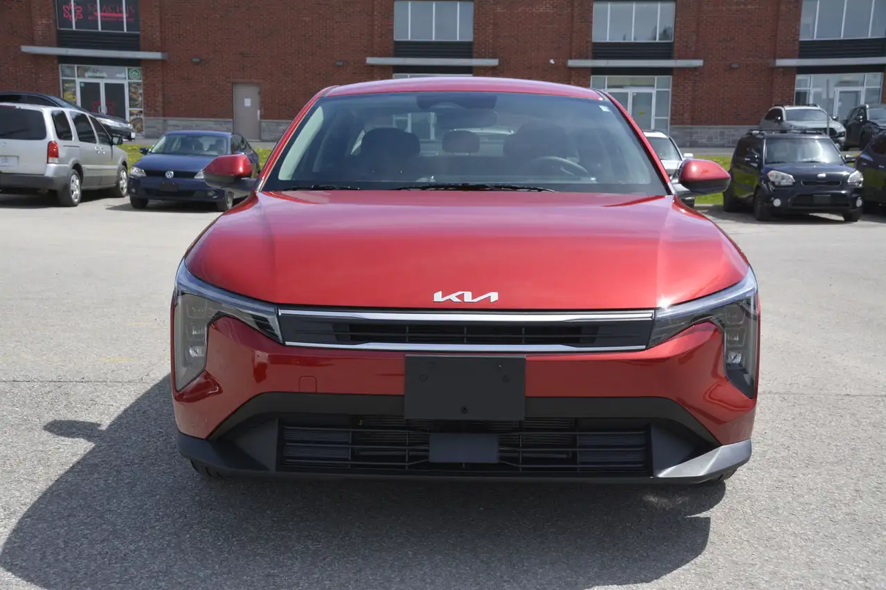 Kia K4 снимка Kia K4