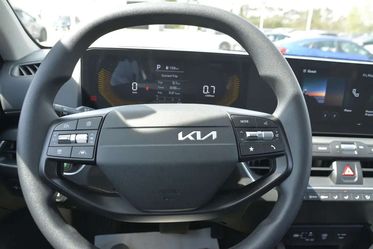 Kia K4 снимка Kia K4