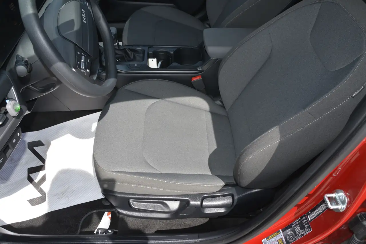 Kia K4 снимка Kia K4