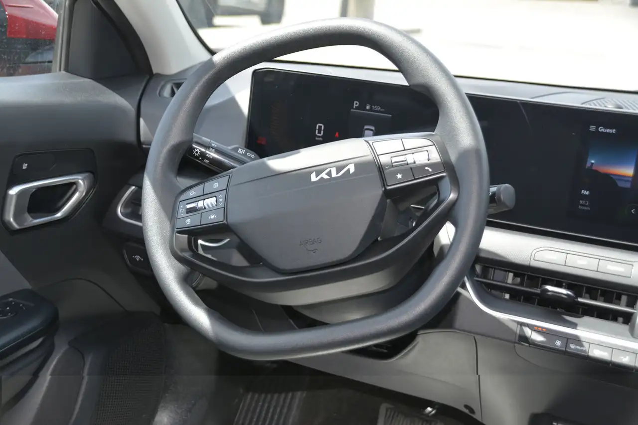 Kia K4 снимка Kia K4