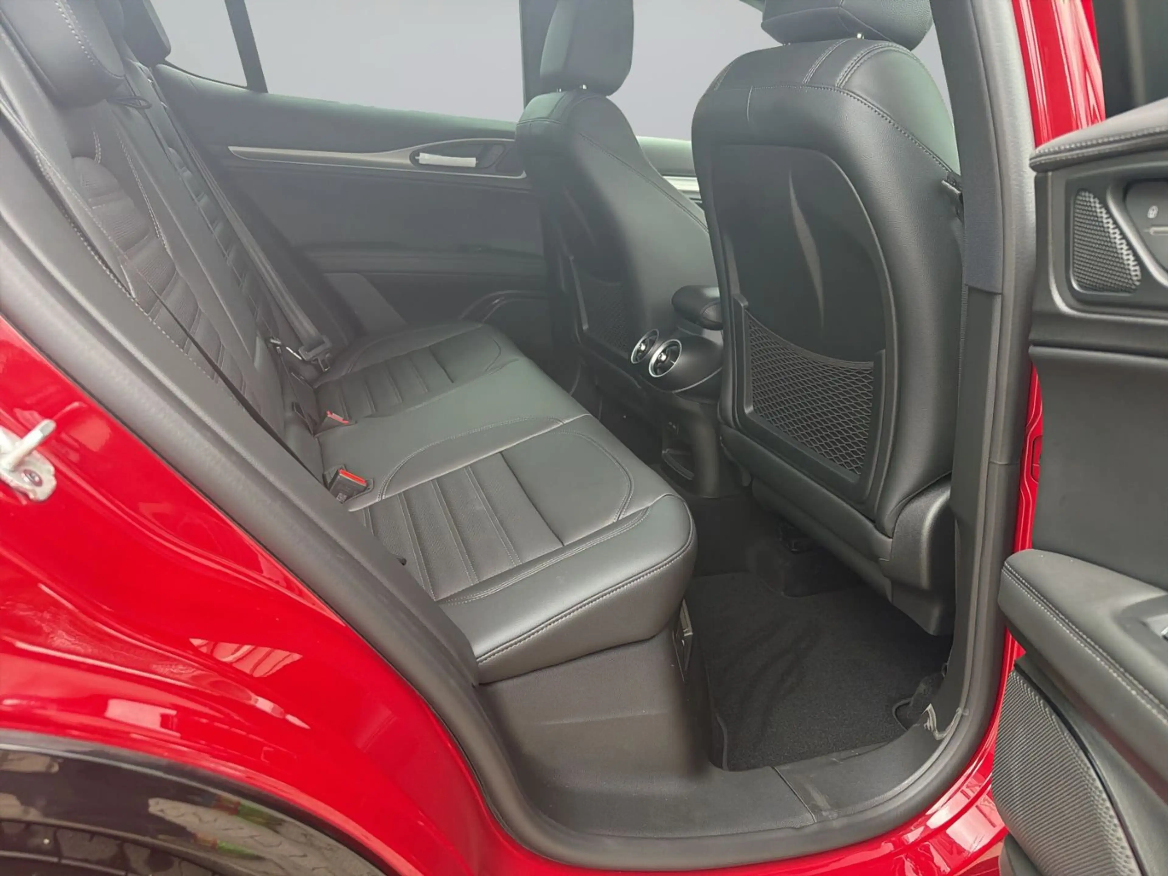 Alfa Romeo Stelvio Veloce Panoramaglasschiebedach, 21 ALU — photo 11