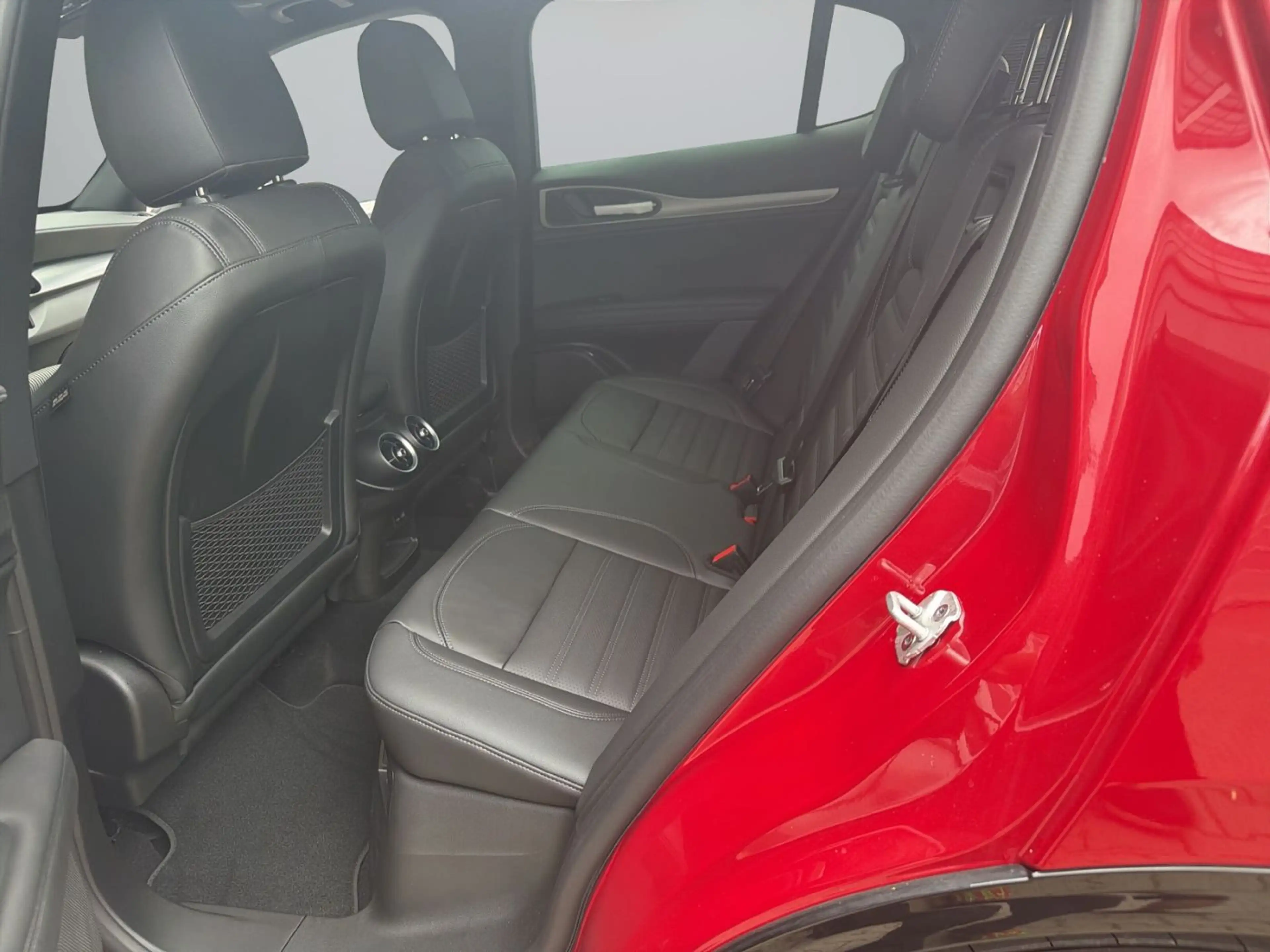 Alfa Romeo Stelvio Veloce Panoramaglasschiebedach, 21 ALU — photo 9