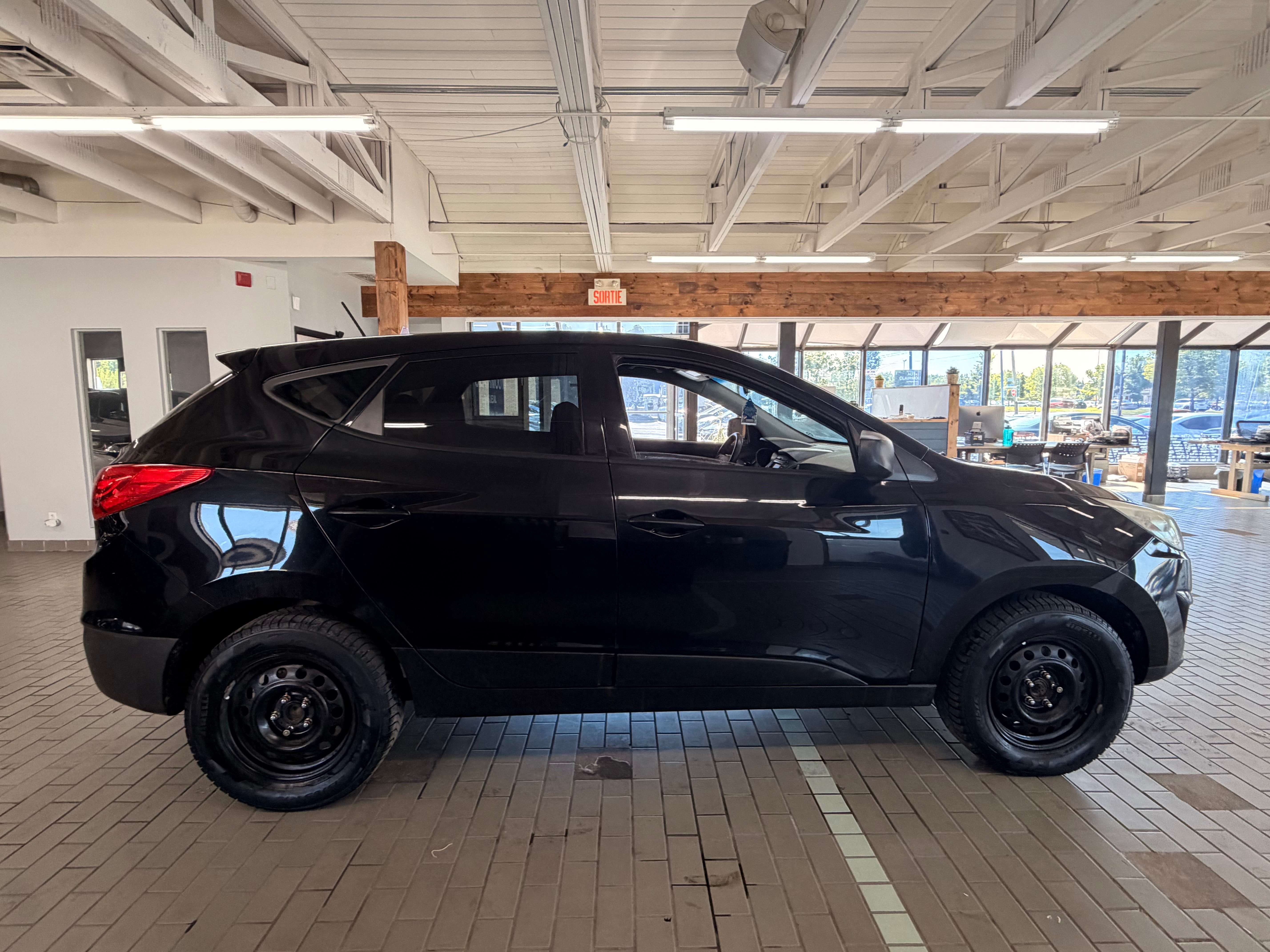 2015 Hyundai Tucson GL - Image 6