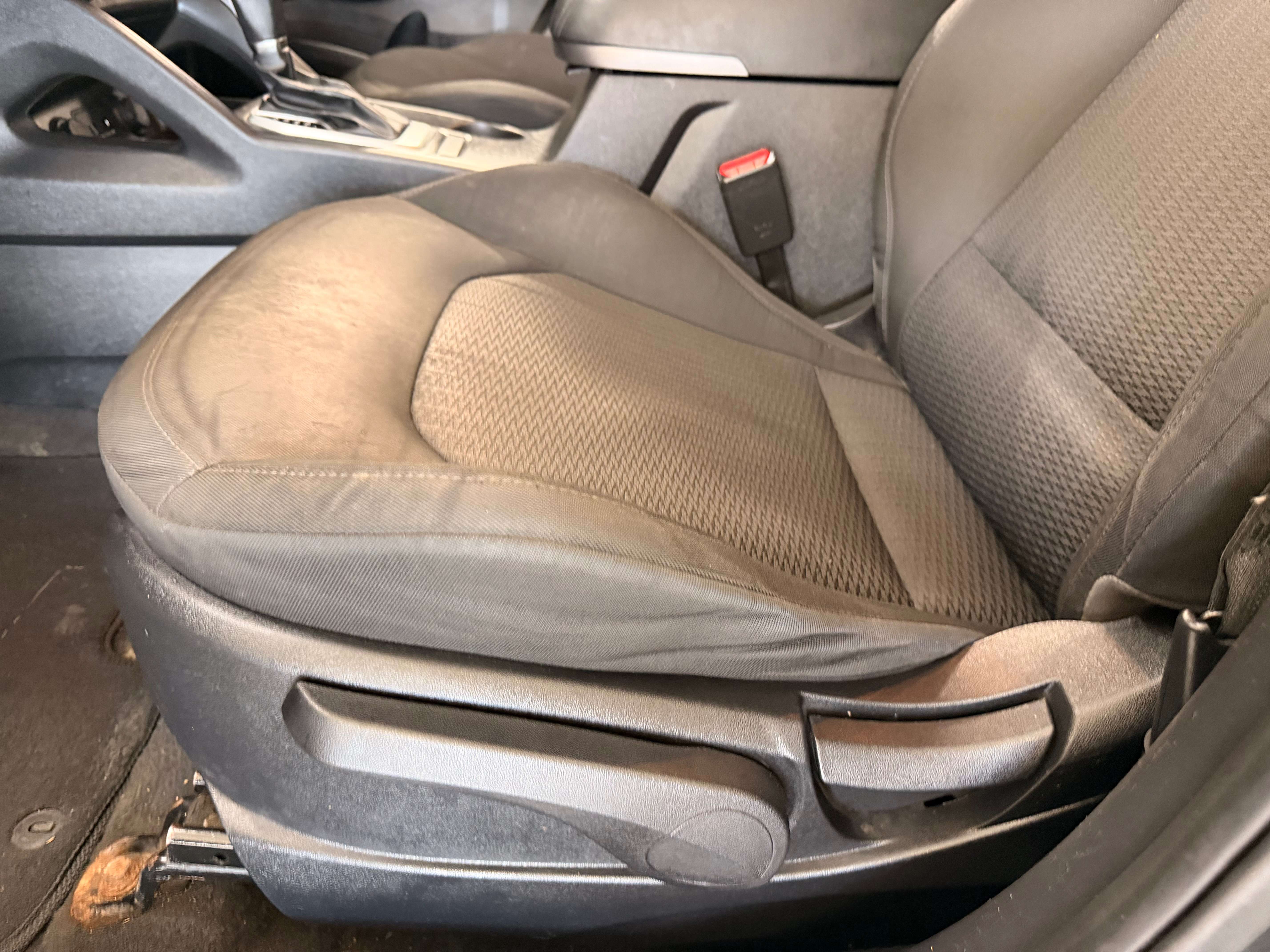 2015 Hyundai Tucson GL - Image 16