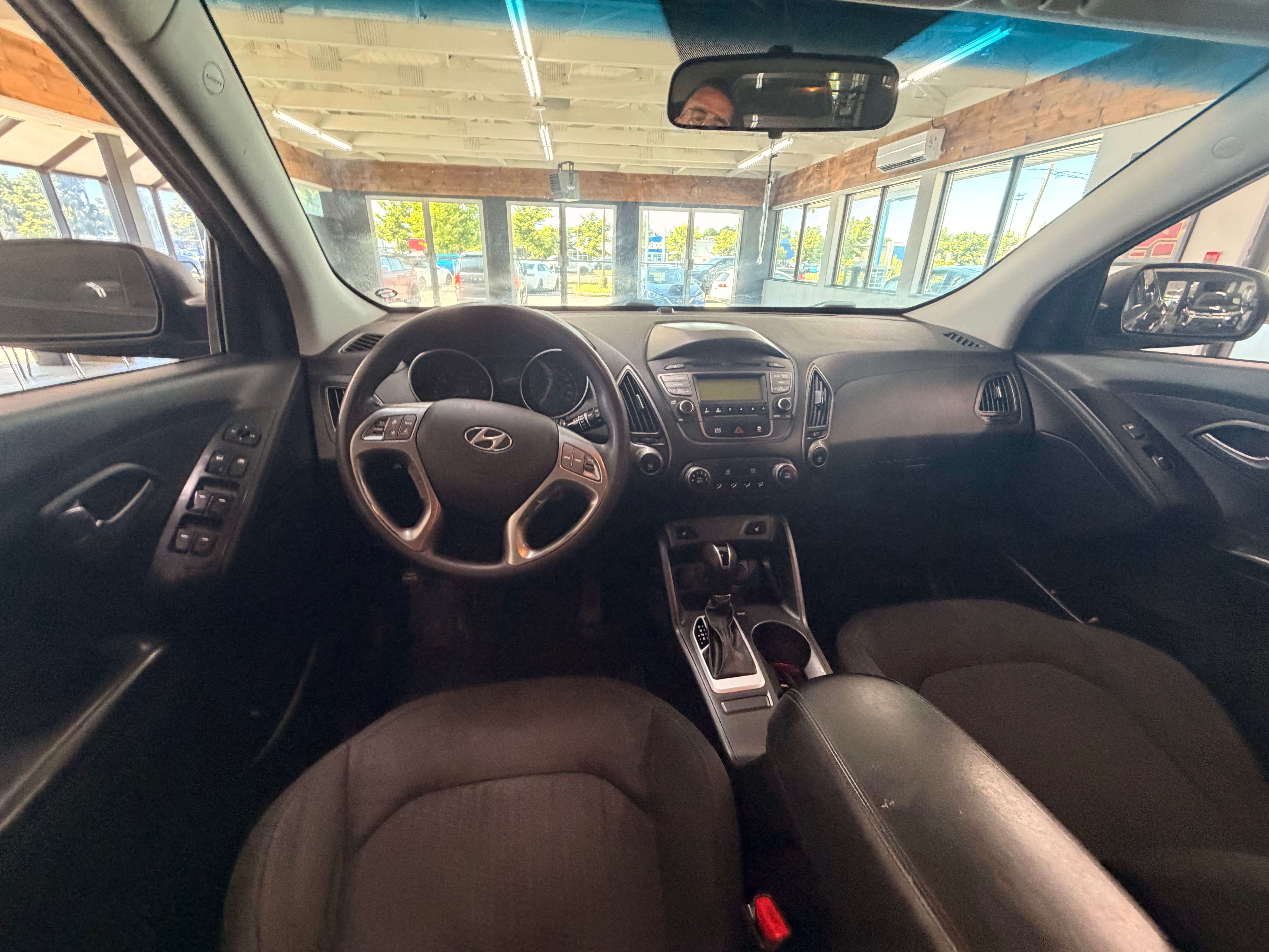 2015 Hyundai Tucson GL - Image 14