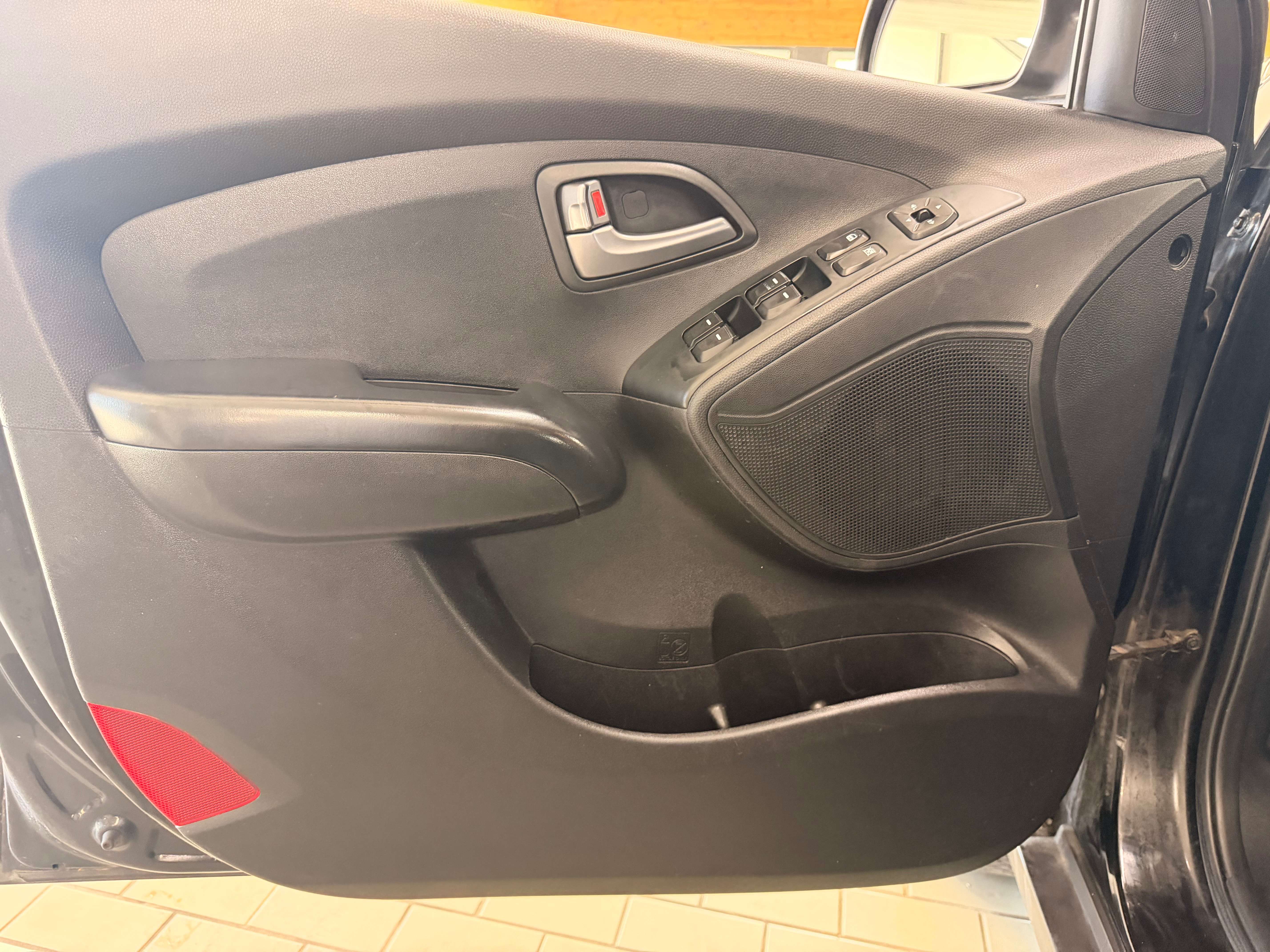 2015 Hyundai Tucson GL - Image 15