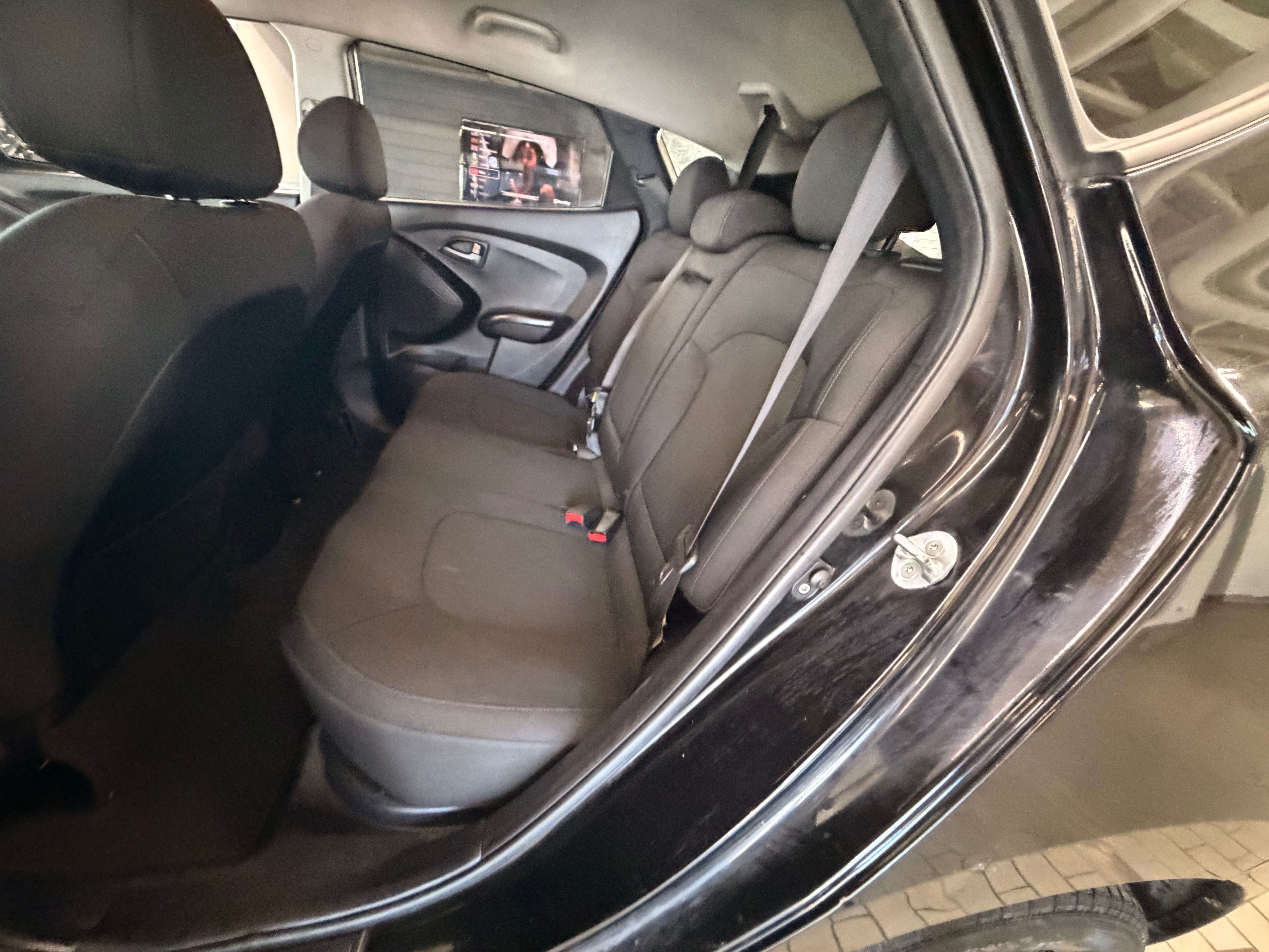 2015 Hyundai Tucson GL - Image 13