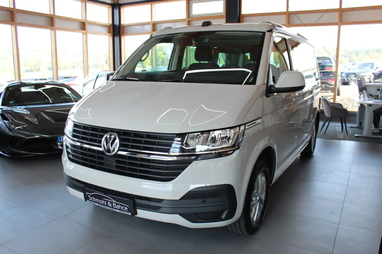 Volkswagen T6 California T6.1 California 2.0 TDI DSG Beach Tour FWD Grau - 1