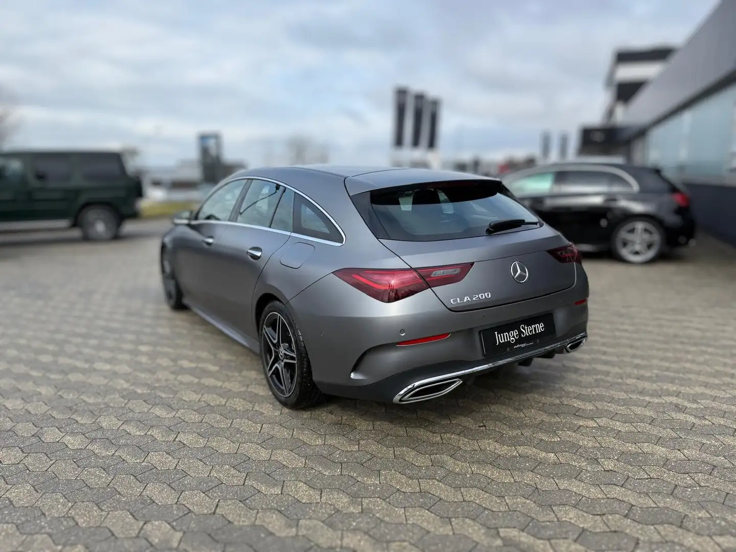 Mercedes-Benz CLA 200 SB AMG Premium Dist/Kamera/LED/Sound/AHK Grau - 2