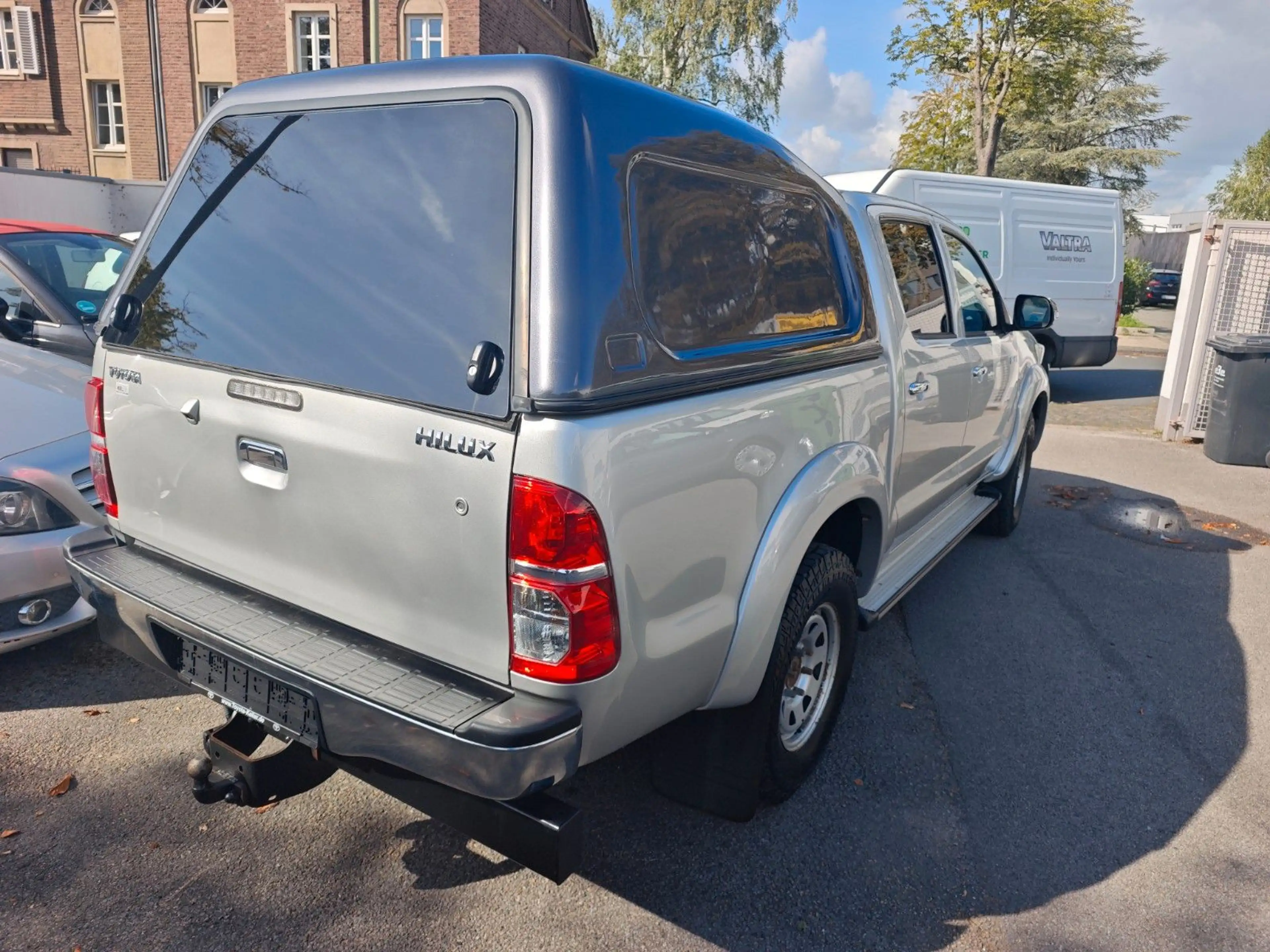 Toyota Hilux Double Cab Life 4x4 — photo 5