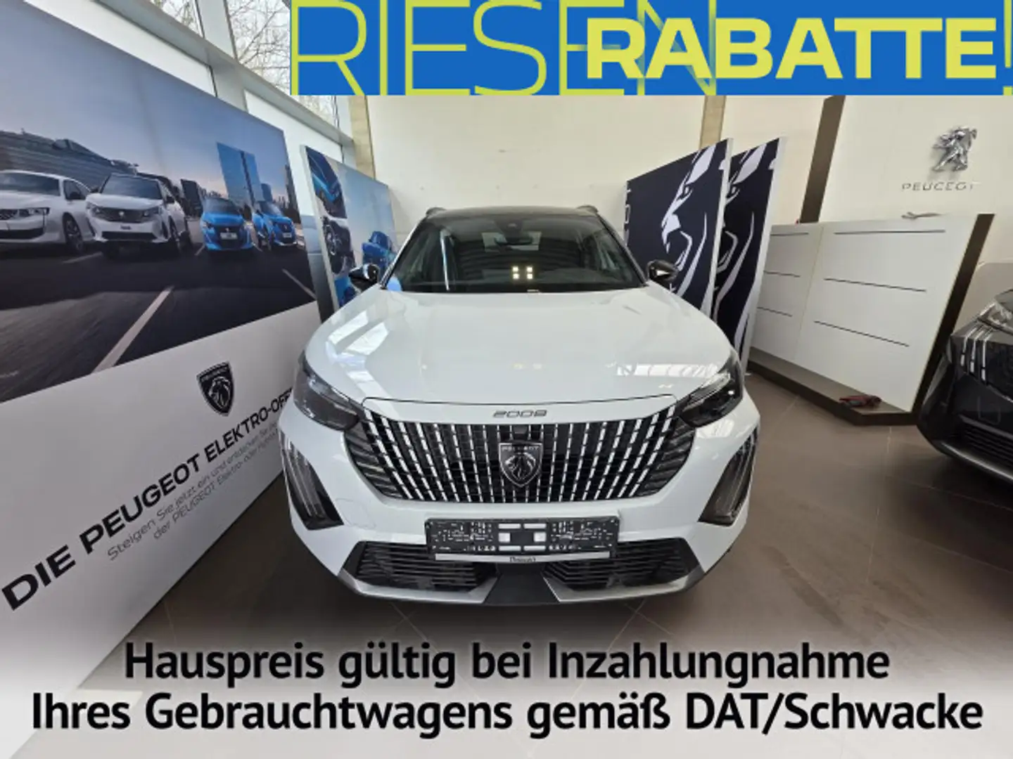 Peugeot 2008 GT HYBRID 145 e-DSC6 / PANO / R-Kamera Navi Weiß - 2