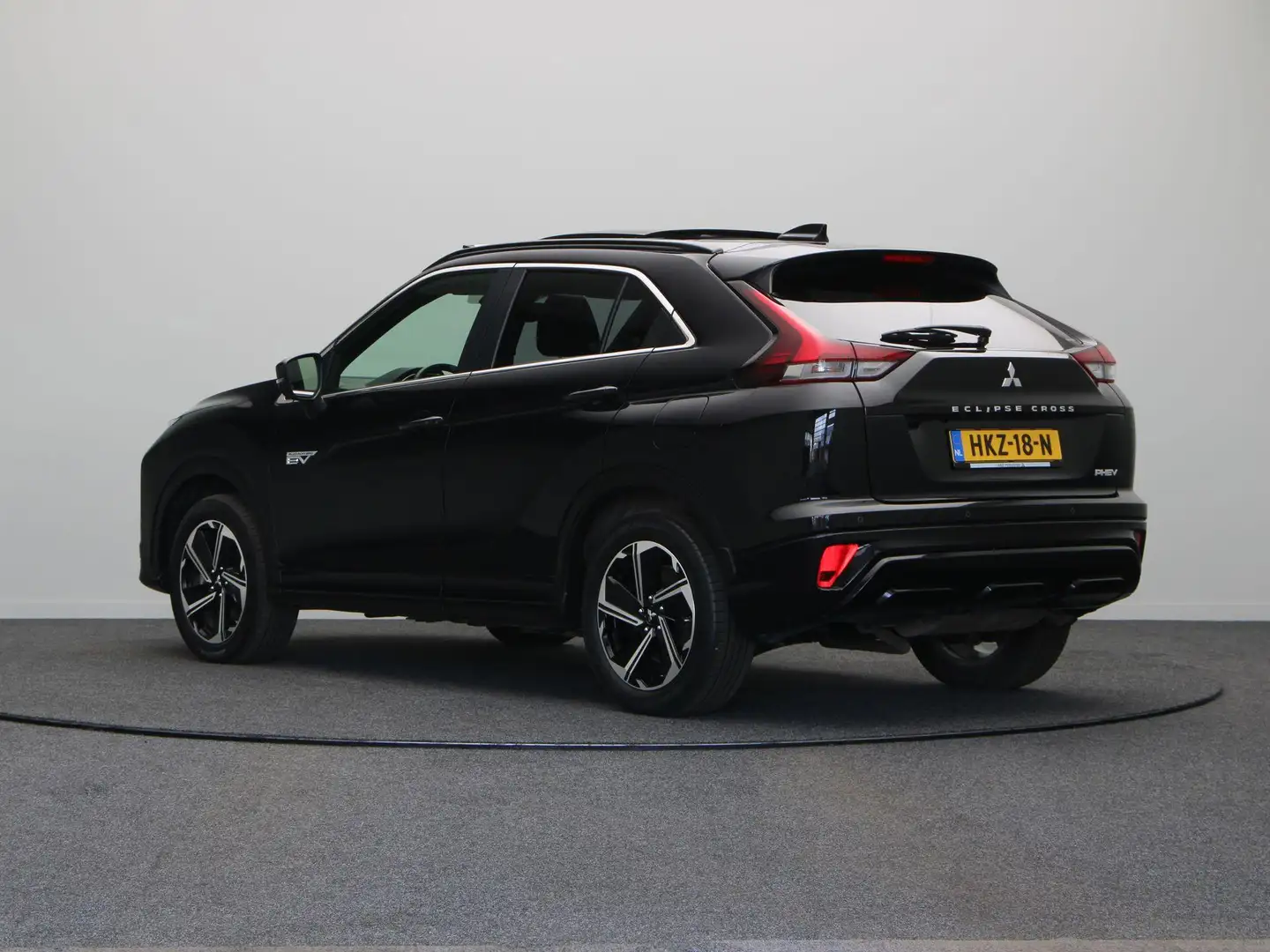 Mitsubishi Eclipse Cross 2.4 PHEV Instyle | Panorama dak | Stoelverwarming Schwarz - 2