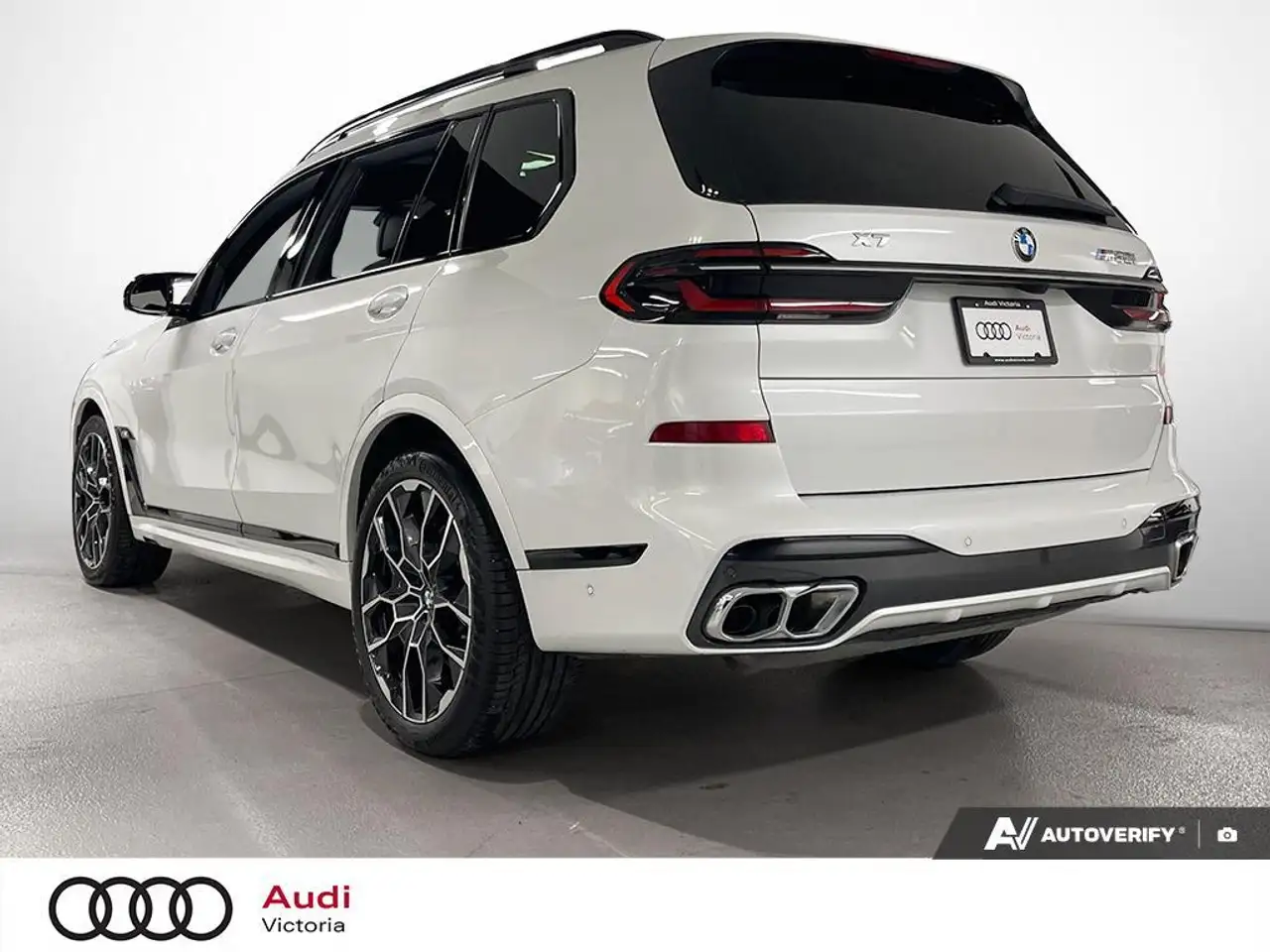 BMW X7 снимка BMW X7