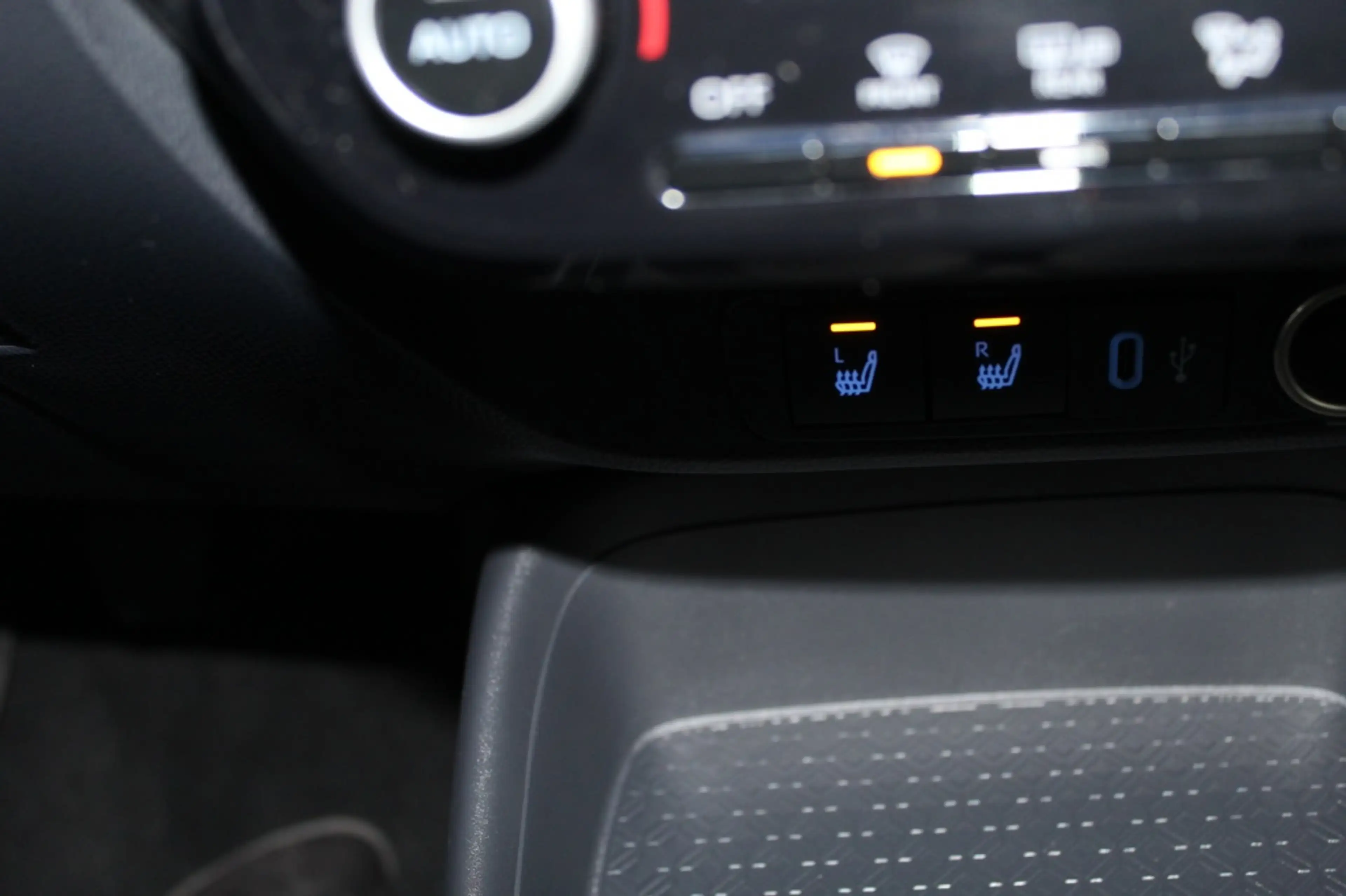 Toyota Aygo X 1.0 VVT-i MT First / Carplay / Lage Km-stand / Sto — photo 13