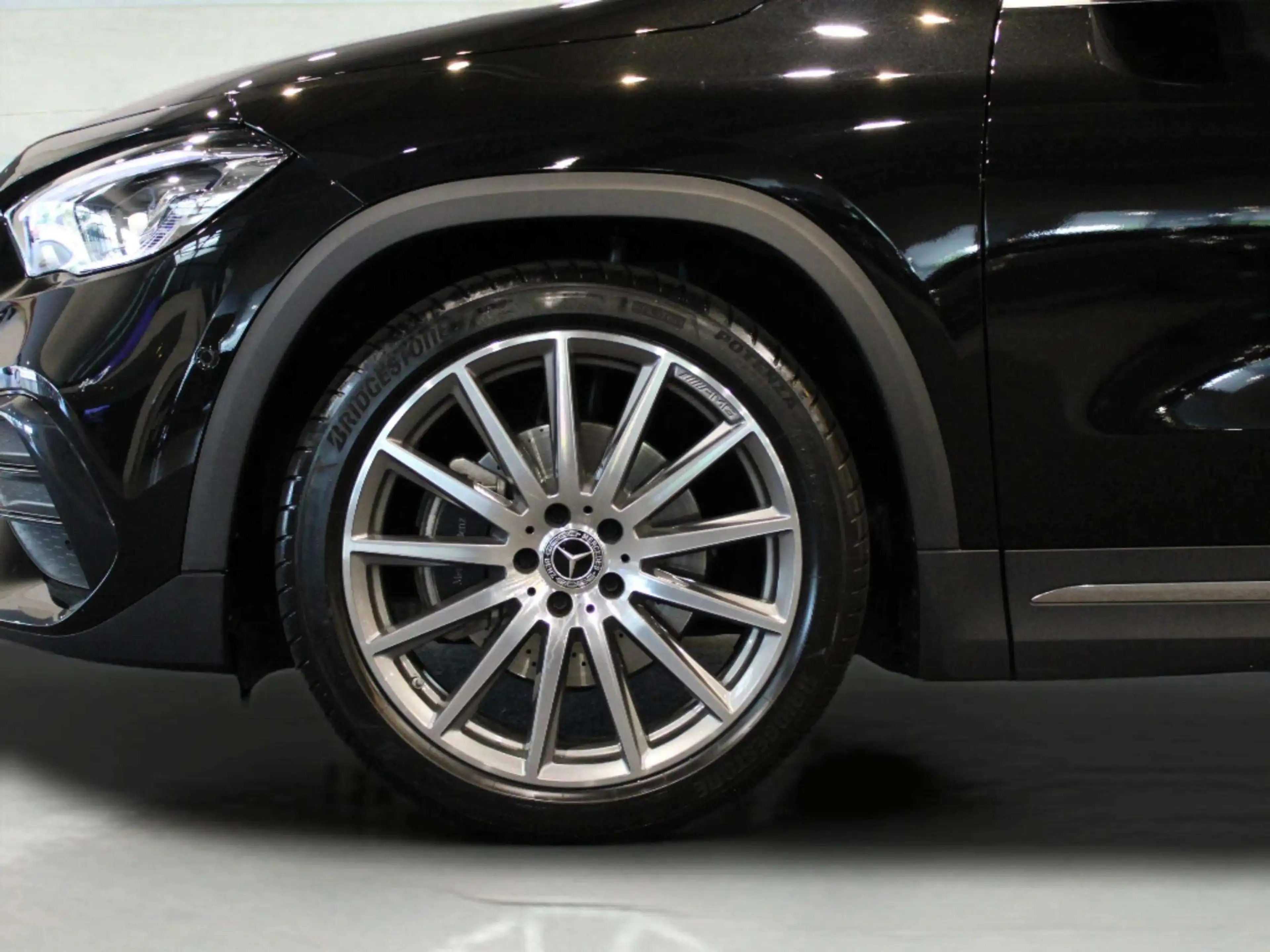 Mercedes-Benz GLA 180 AMG Line | Panorama dak — photo 7