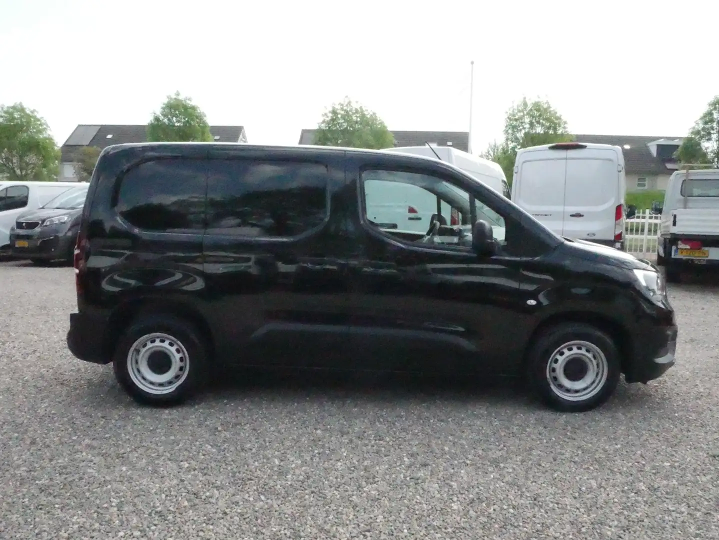 Opel Combo 1.5D 100PK, L1H1, Airco Zwart - 2