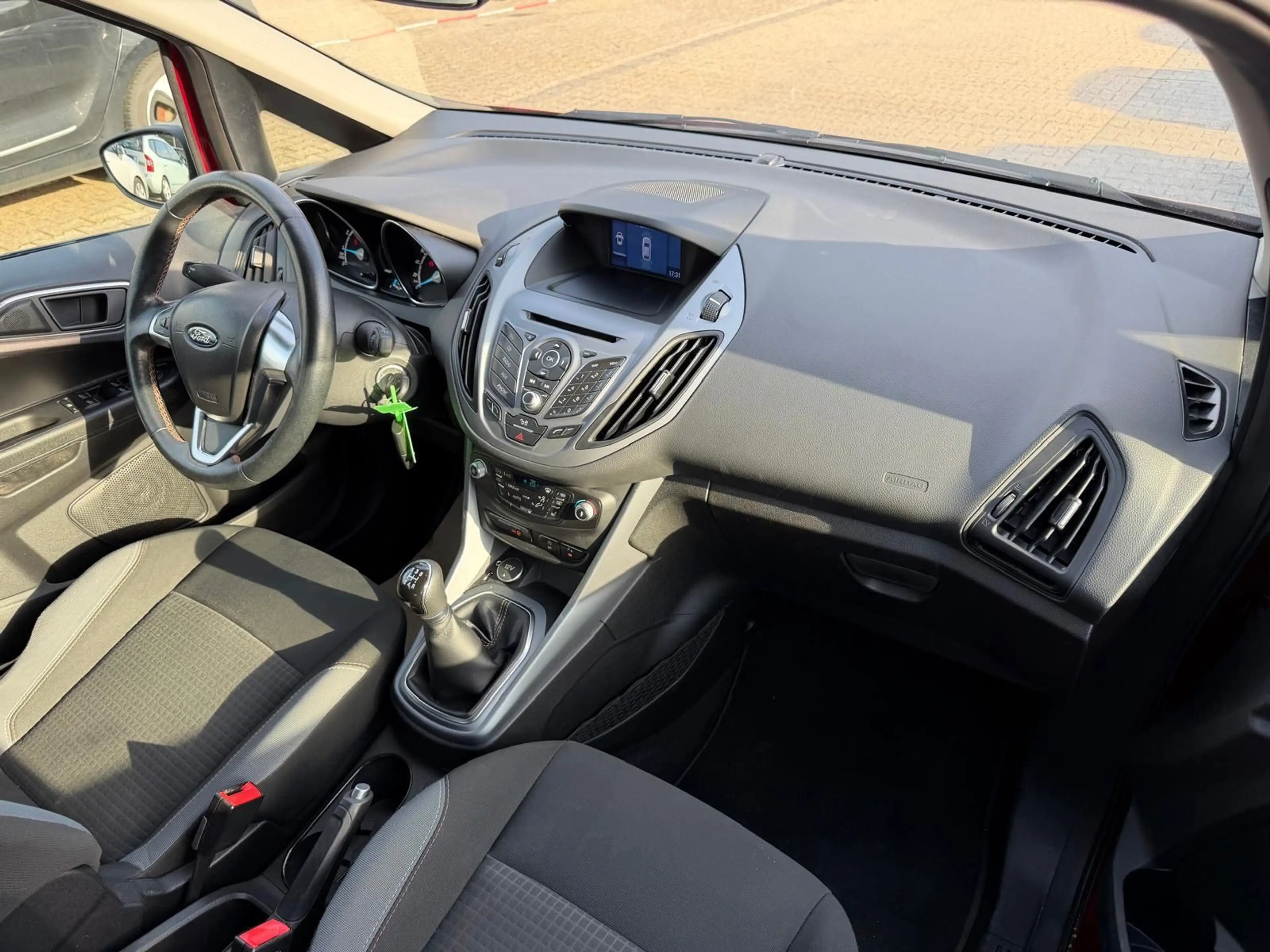 Ford B-Max B-MAX Sync Edition KLIMAAUT*NAVI*SHZ*EFH*PDC* — photo 8