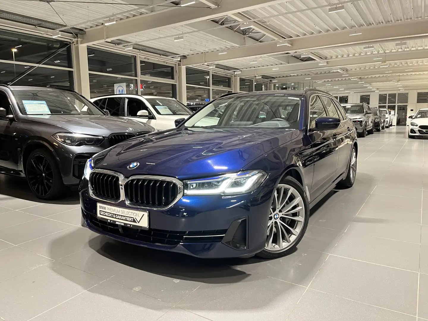 BMW 540 d xDrive Touring AHK/LCProf./HuD/Laserlicht/Harman Bleu - 2