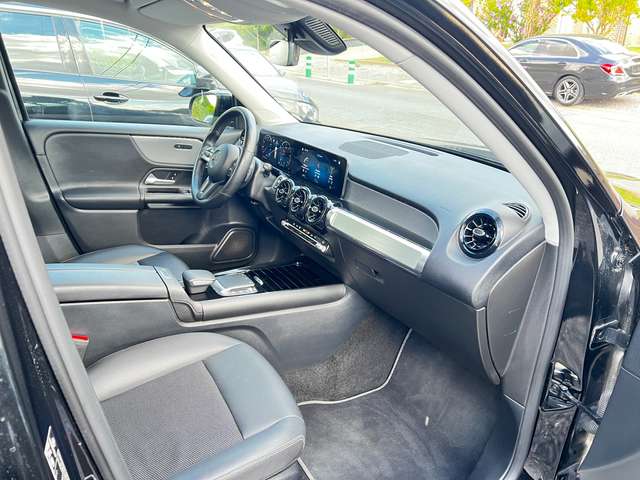 Mercedes-Benz GLB 200 2021 — vignette 14