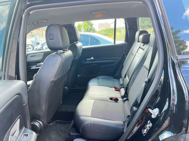 Mercedes-Benz GLB 200 2021 — vignette 11