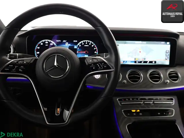 Mercedes-Benz E-Class view 10