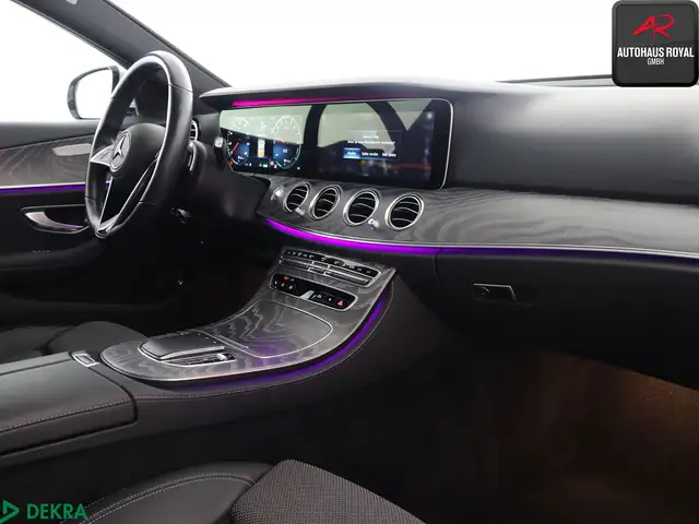 Mercedes-Benz E-Class view 11