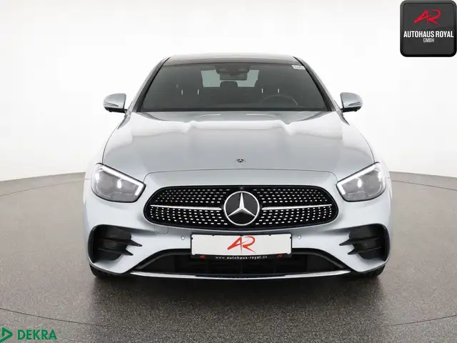 Mercedes-Benz E-Class view 8