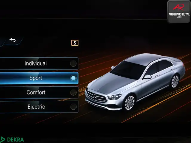 Mercedes-Benz E-Class view 18