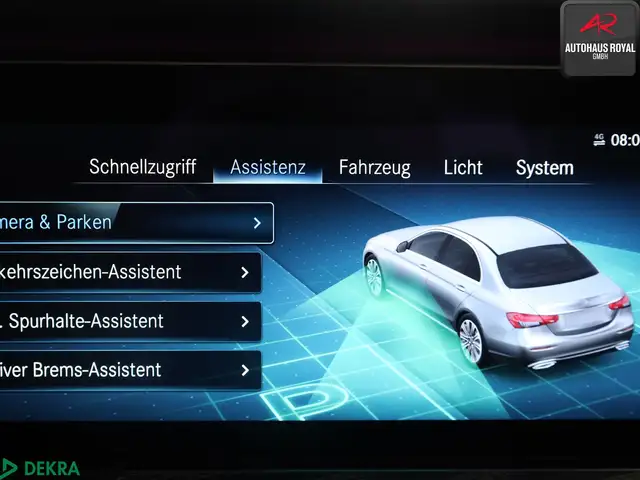 Mercedes-Benz E-Class view 17