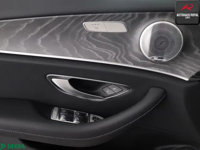 Mercedes-Benz E-Class view 24