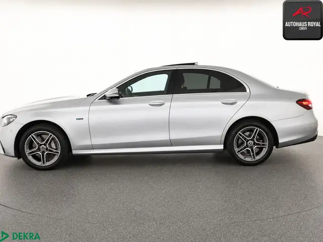 Mercedes-Benz E-Class view 2