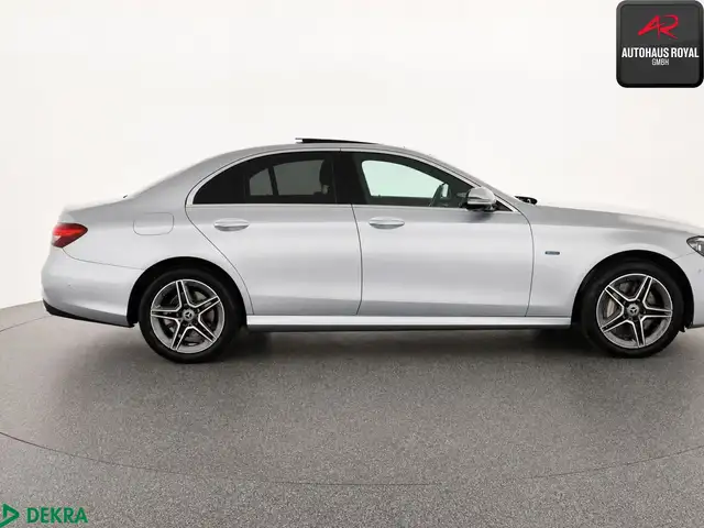 Mercedes-Benz E-Class view 6