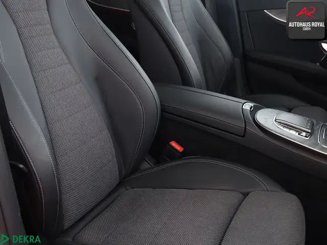 Mercedes-Benz E-Class view 12