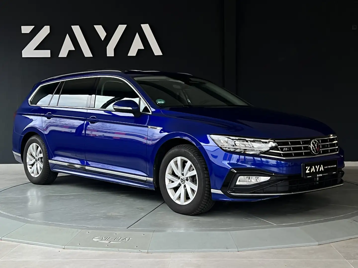 Volkswagen Passat 2.0 TDI R-Line*NAVI*R-KAMERA*LED* Modrá - 1