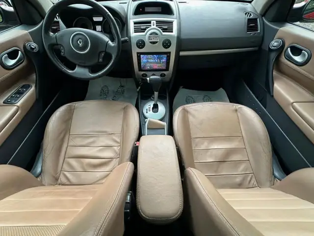 Renault Megane view 9