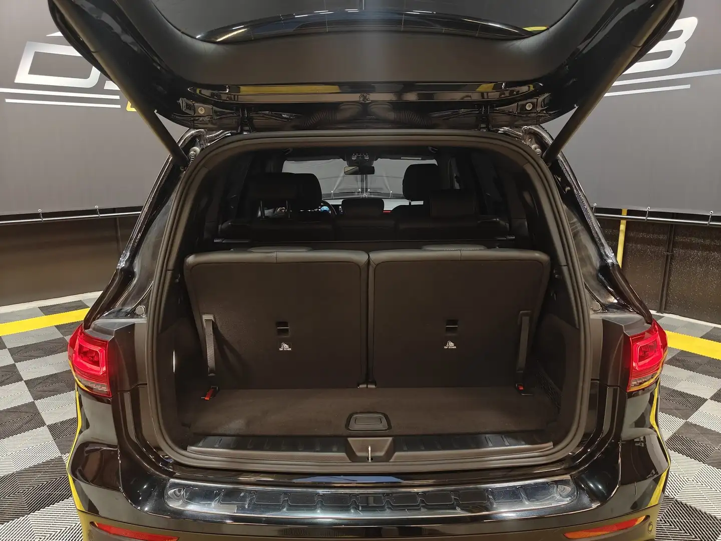 Mercedes-Benz GLB 200 GLB 200 d 7-Zit AMG/VerwLeder/CAM/Ambi/DodeHoek Noir - 2