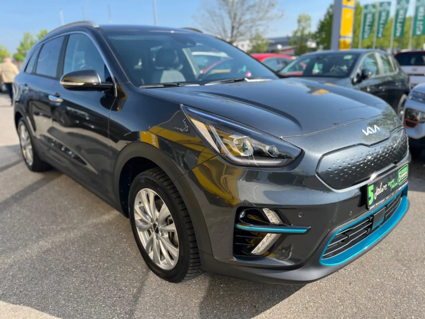 Kia Niro e- Leder*Sitzbelüftung*superZustand Grau - 2