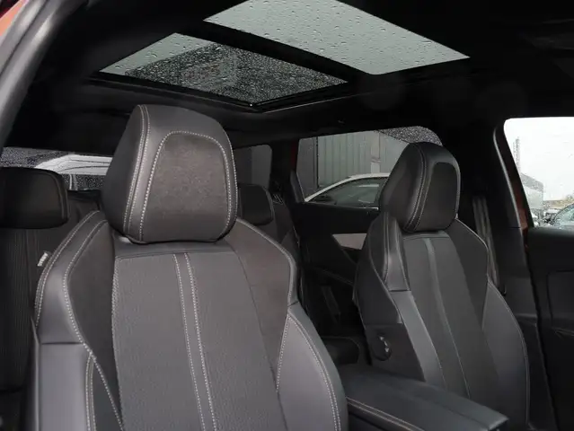 Peugeot 5008 view 11