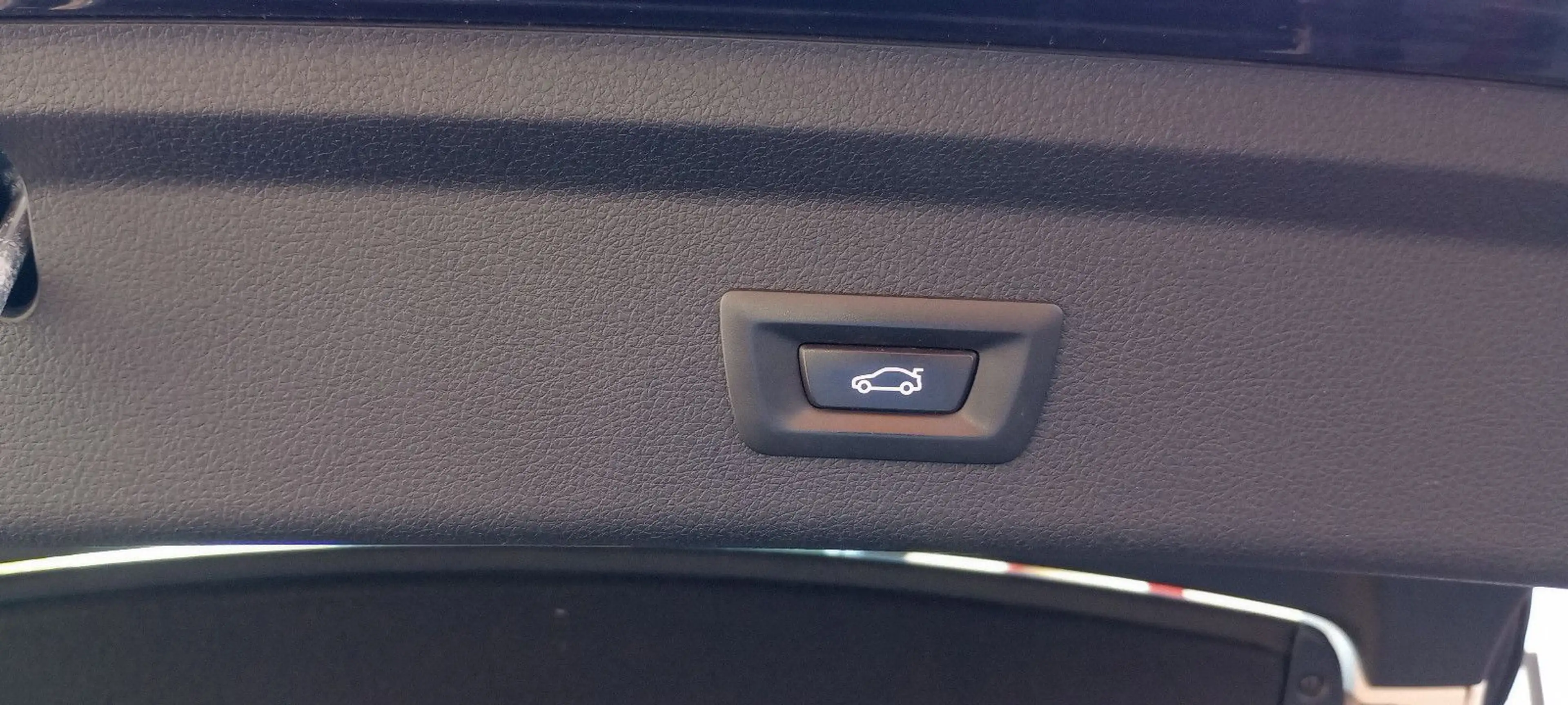 BMW 320 320 GT xDrive Auto Leder Navi eHeckk Rückf eSitz — photo 9