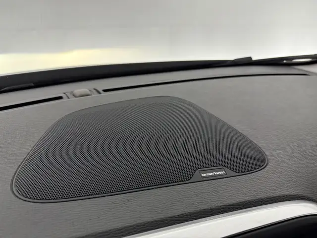 Volvo XC60 view 18