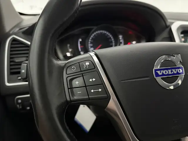 Volvo XC60 view 20