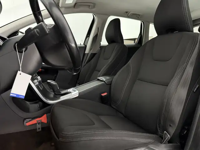 Volvo XC60 view 15