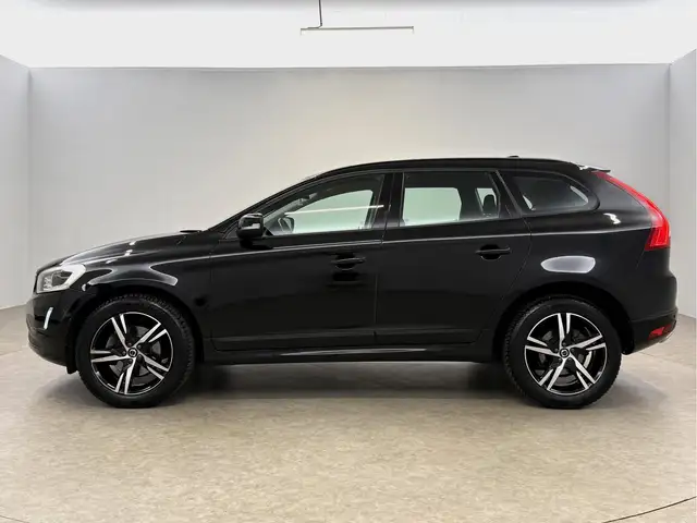 Volvo XC60 view 11