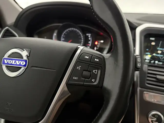 Volvo XC60 view 21
