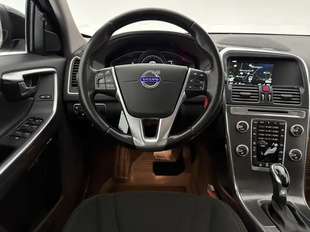 Volvo XC60 view 13