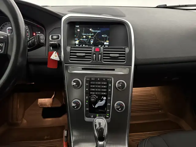 Volvo XC60 view 17