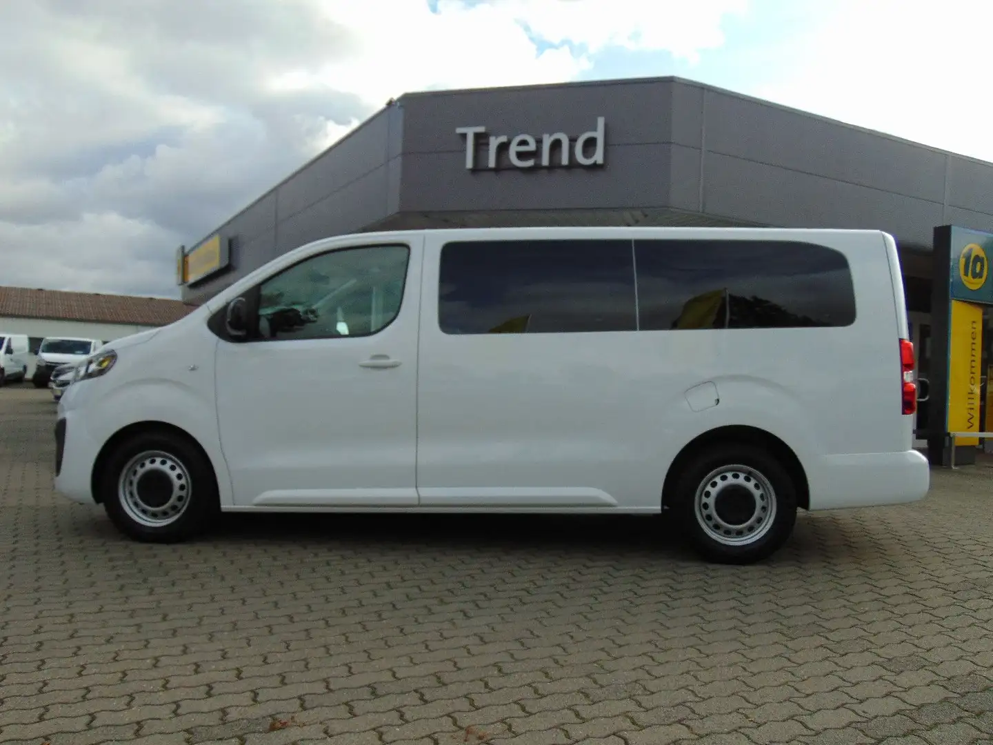 Opel Vivaro Kombi L KLIMA 9 Sitze Weiß - 2