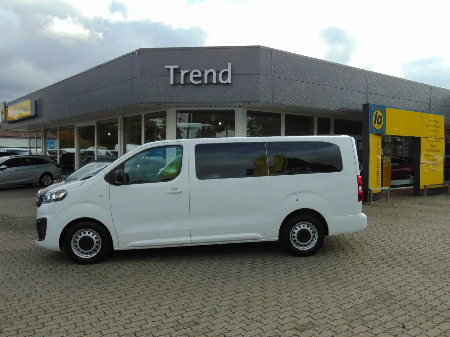 Opel Vivaro Kombi L KLIMA 9 Sitze Weiß - 1