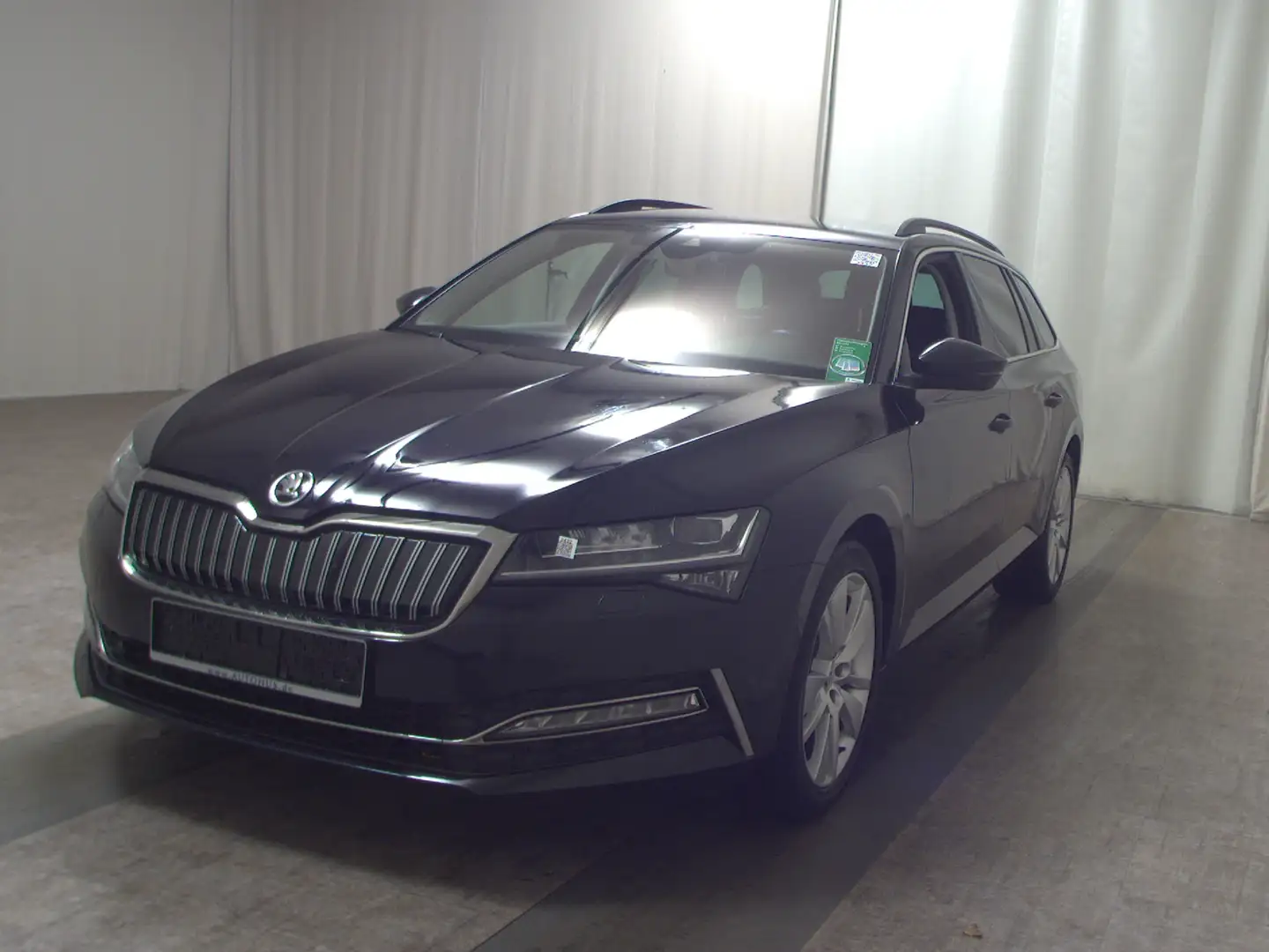 Skoda Superb Kombi 1.4 TSI iV Ambition Navi LED vc AHK Schwarz - 2
